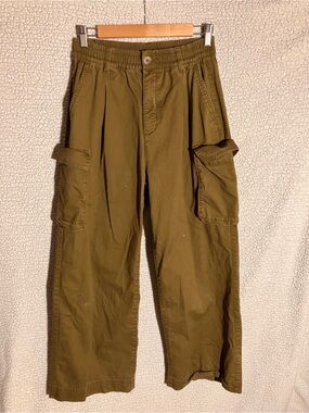 Old Navy Olive Green Cargo Pants with Elastic Waist